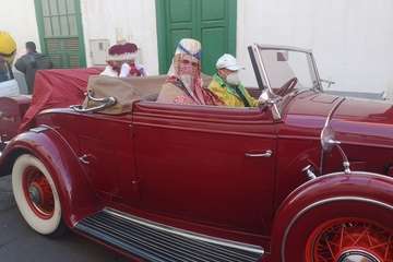 Los Reyes Magos reparten ilusión por los barrios de Telde/TA.